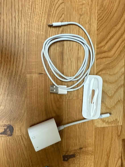 Photo of free Varios iPhone ítems (Burtonsville) #1