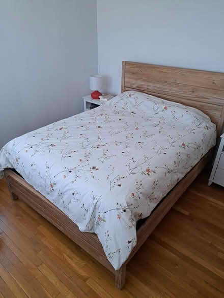Photo of free Wooden bed and Queen size mattresss (Caroll Gardens) #2