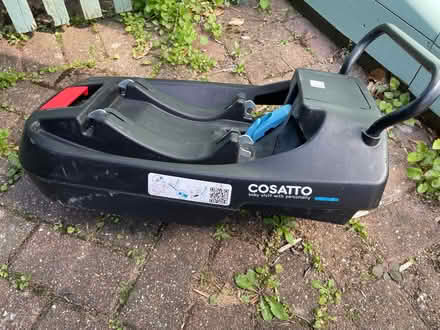 Photo of free Car seat (Oxted RH8) #4
