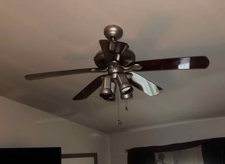 Photo of free Hunter ceiling fan with remote (Ypsilanti Township) #1