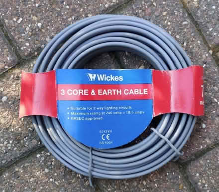 Photo of free 3-Core And Earth Cable - unused (Six Ways AL8) #1