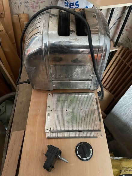Photo of free Dualit toaster for repair (Finsbury Park N4) #4