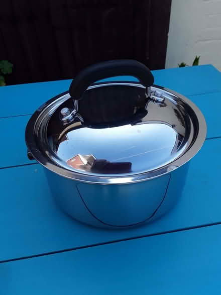 Photo of free Stainless steel saucepan (Far Bletchley MK3) #1