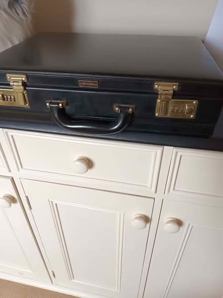 Photo of free Black briefcase (Franche DY11) #1