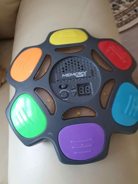 Photo of free Hasbro Simon memory game (Eaton Bray LU6) #1