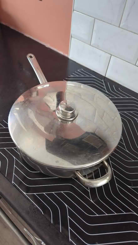 Photo of free 30 cm Pan stainless steel with lid (BN22) #1