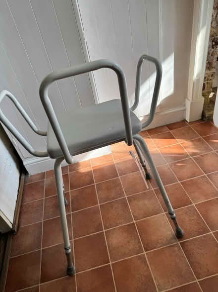 Photo of free Perching Stopl (Bickley) #2