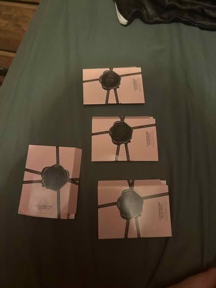 Photo of free 4 x testers of Viktor and Rolf Flowerbomb Parfum (Harringay Green Lanes N4) #1