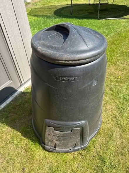 Photo of free Composter (KT7 - Thames Ditton) #1