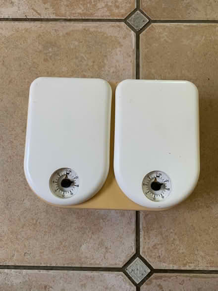 Photo of free Automatic pet/cat feeder with 24 hour timer (Walton Manor OX2) #1