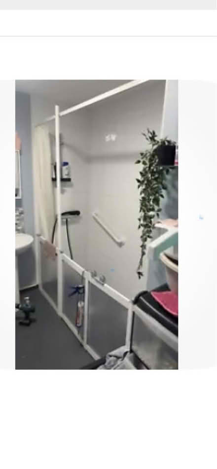 Photo of free 3 part half shower screen (LU2) #1