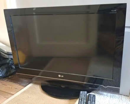 Photo of free lg tv (TW10 Ham) #1