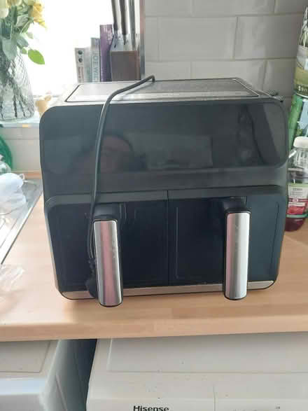 Photo of free Dual drawer air fryer (S43 Staveley) #1