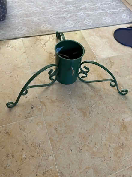 Photo of free Green tree holder (Battersea SW11) #1
