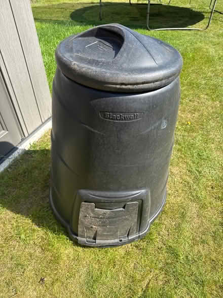 Photo of free composter (KT7 - Thames Ditton) #1