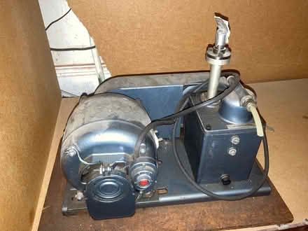 Photo of free Rotary vane vacuum pump (Westcotes LE3) #1