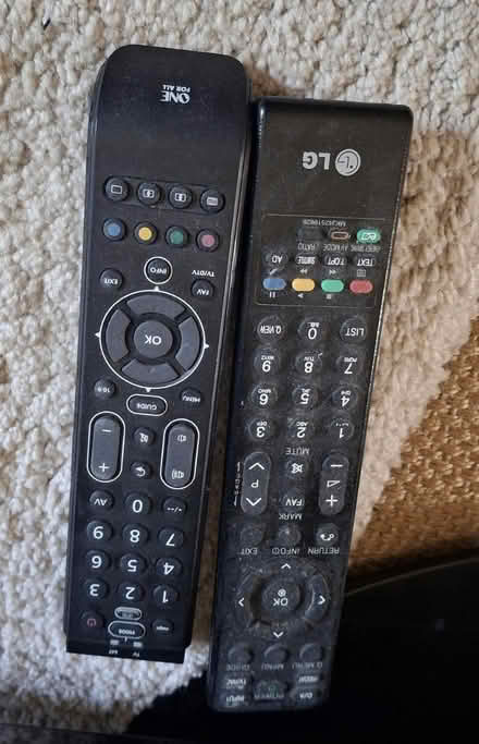 Photo of free lg tv (TW10 Ham) #2