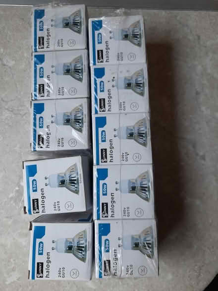 Photo of free Halogen bulbs (St. Albans) #2