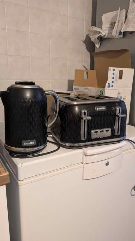 Photo of free Kettle and Toaster (Cheshunt) #1