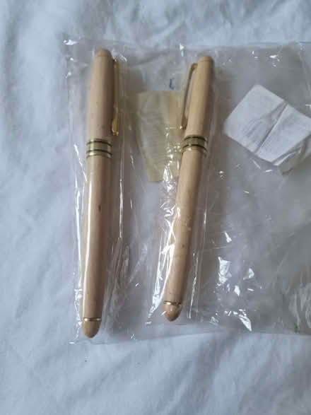 Photo of free Wooden fountain pen (Yes, really!) (Stockwood LU1) #1