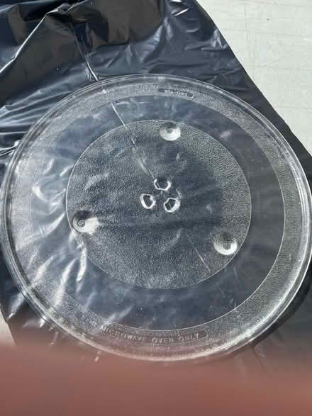Photo of free Microwave glass plate 13” (Longford GL2) #1