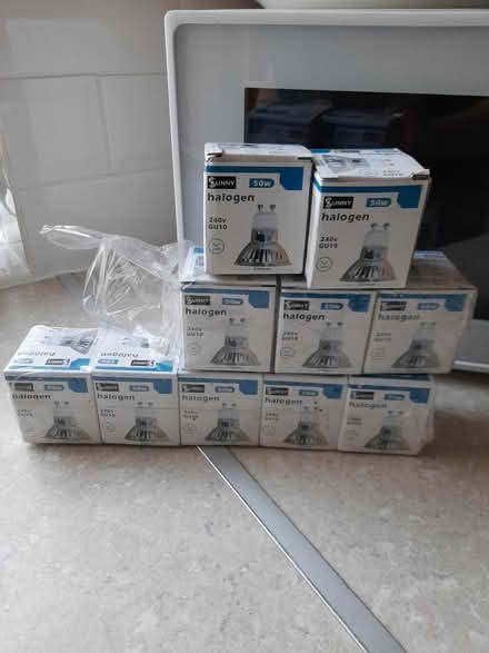 Photo of free Halogen bulbs (St. Albans) #1