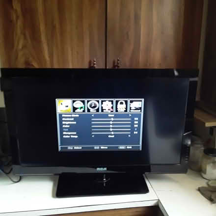 Photo of free Rca 32inch led TV working (Westboro, 262 Duncairn Ave.) #1