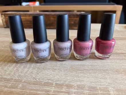 Photo of free 5 bottles of nail varnish (Cherry Hinton CB1) #1