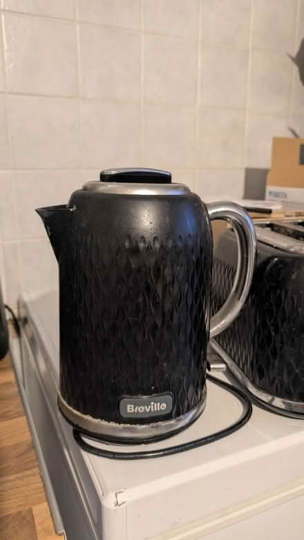 Photo of free Kettle and Toaster (Cheshunt) #3