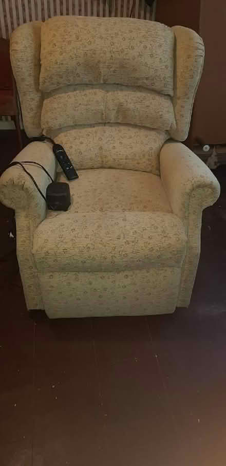 Photo of free Reclining armchair with electric controls (Lewisham SE13) #1