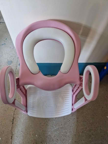 Photo of free Child's toilet seat and step (LE8 Whetstone, Leicester) #1