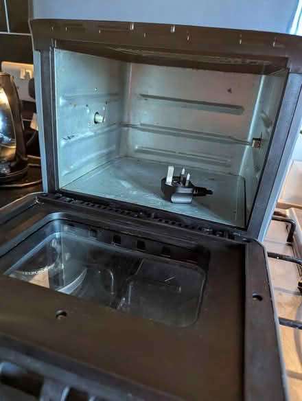Photo of free Spares or Repairs Air Fryer (Greystones S11) #3