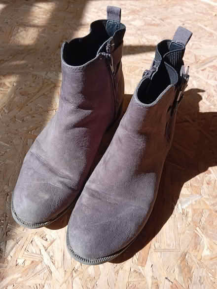 Photo of free Ankle boots. Size 5 (Woolwich SE18) #1