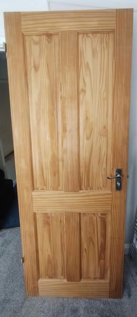 Photo of free Internal pine door (BR3 Elmers End) #1