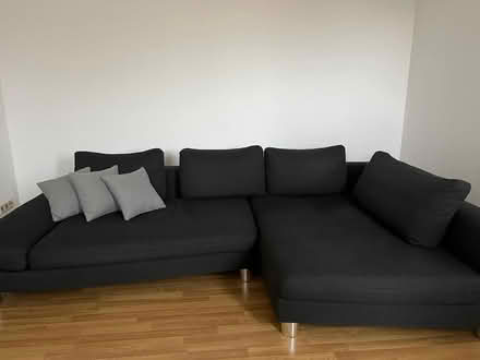 Photo of free Sofa mitt Kissen (Stuttgart Mitte) #3