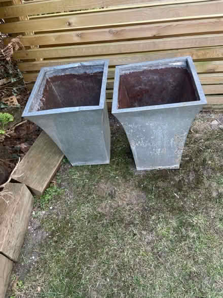 Photo of free Flower pots (SK7 Bramhall) #1