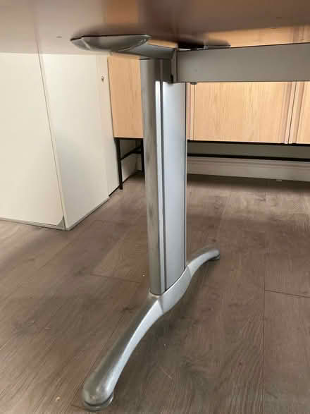Photo of free Wooden office table (Ig88ey) #4