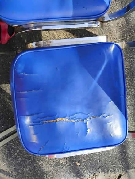 Photo of free 3 solid chairs at the curb (Alta vista) #3