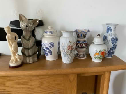 Photo of free China urns (Hoo Rochester ME3) #1