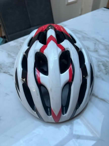 Photo of free Cycle helmet-(M) Ridge (Barnard's Green WR14) #2