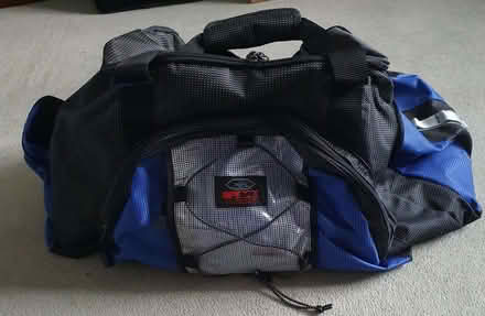 Photo of free large sports bag (Crown Wood RG12) #1