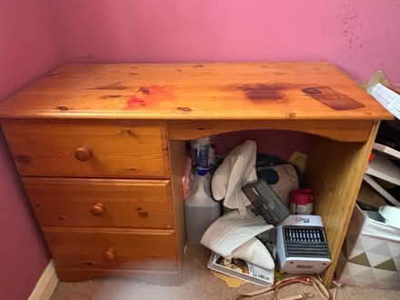 Photo of free Desk (SG17) #1