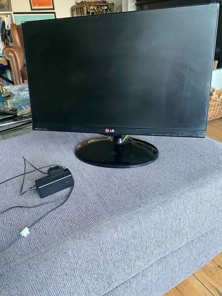 Photo of free Computer monitor (Penge BR3) #2
