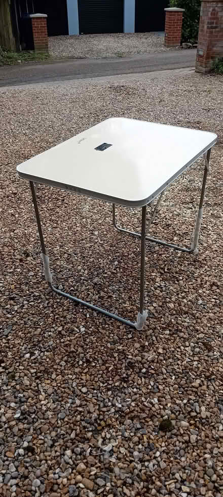 Photo of free Camping Table (Oaklands nr Welwyn AL6) #1