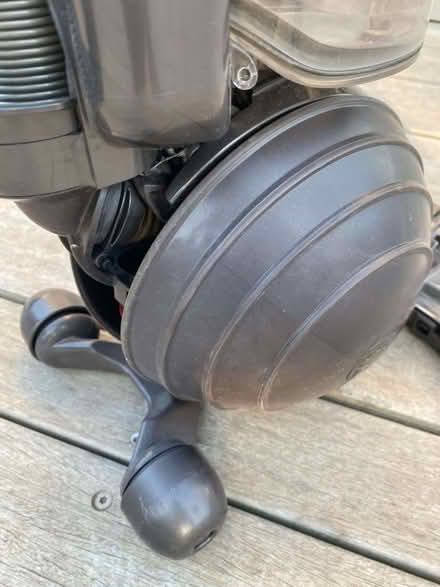 Photo of free Freecycle Dyson DC40 spare or fix Dyson DC40 spare or fix (Hinchley Wood KT10) #4