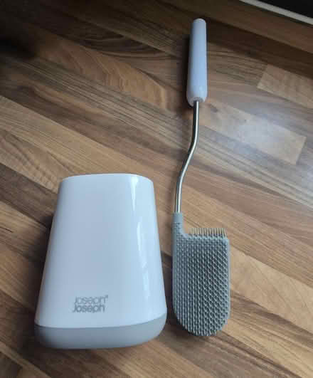 Photo of free Joseph Joseph Toilet Brush (DE3) #1