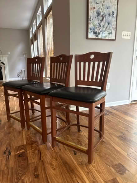 Photo of free bar chairs (Damascus - Goshen Oaks) #1