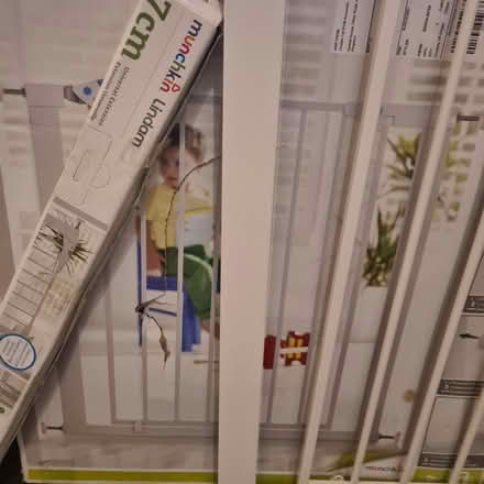 Photo of free Lindam Easy Fit Gate & EXTENSION (TW7) #3