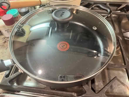 Photo of free tfal cooking pan 5 quart (Princeton) #1