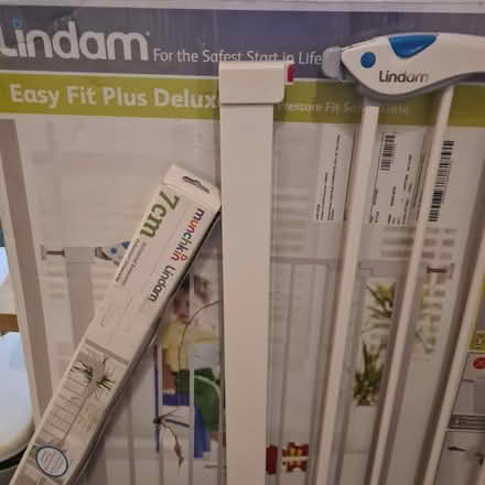 Photo of free Lindam Easy Fit Gate & EXTENSION (TW7) #2